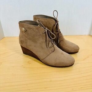 Dr. Scholl’s Be Energized Foam Technology Wedge Booties Size 9.5 NWOT